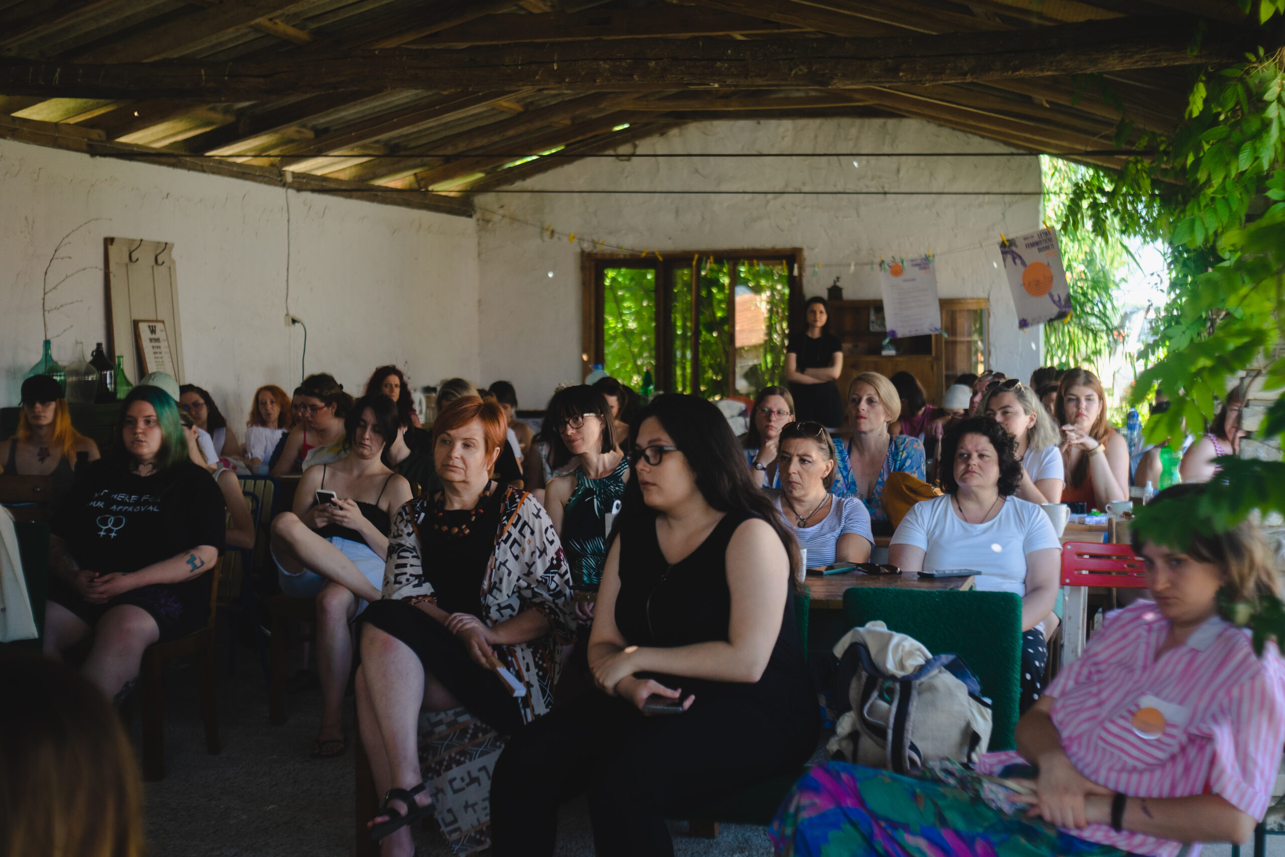 Read more about the article Letnji feministički susreti “Na prvoj liniji”